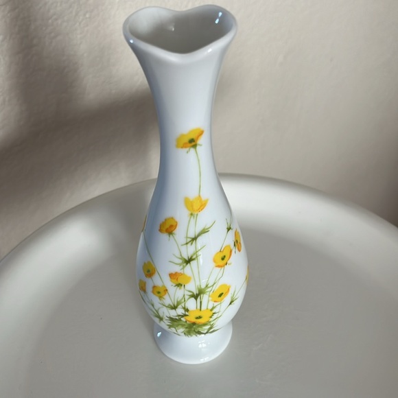 Vintage Other - 1970s White Yellow Floral Bud Vase Toscany Collection Taiwan